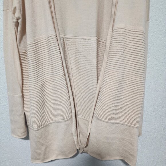 Lululemon Cardigan Long Sleeve Cream Color Everyday Wear Comfy Size 8/10 Large - Picture 3 of 7